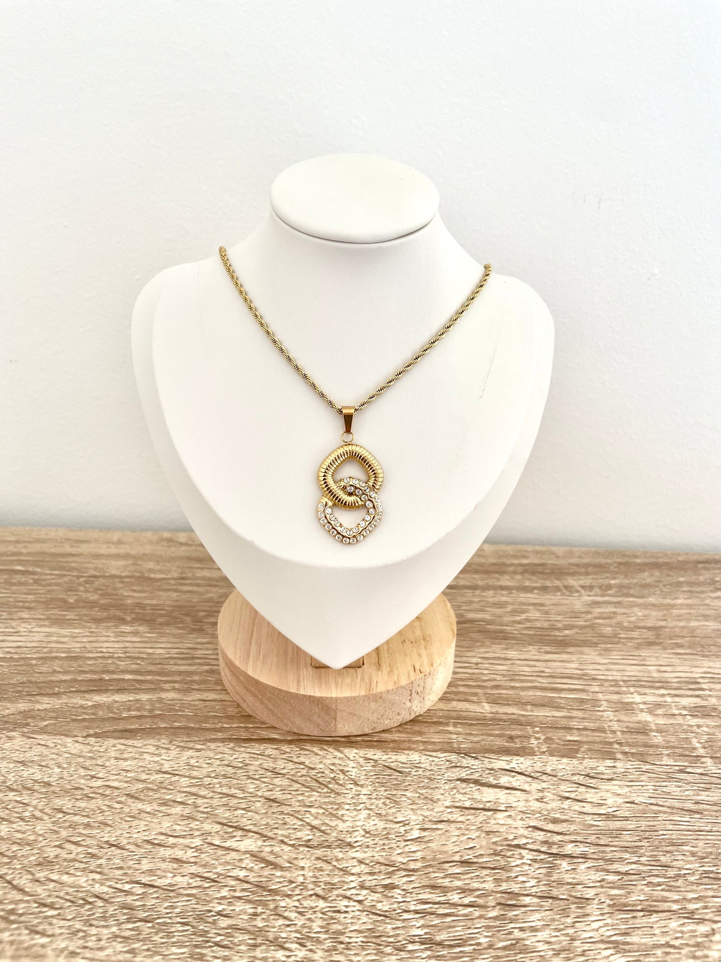 COLLIER NADEGE
