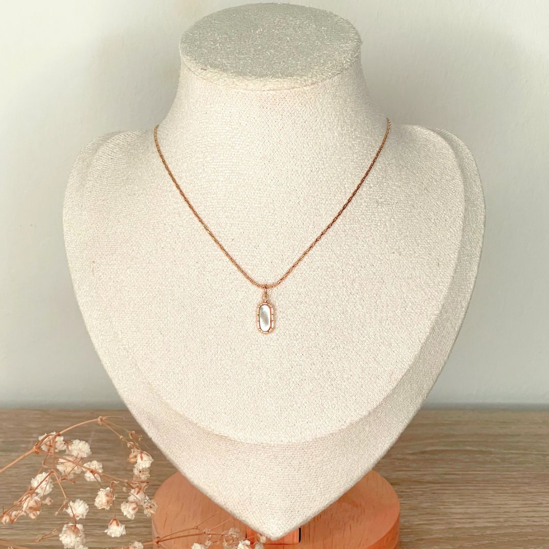 COLLIER GABY