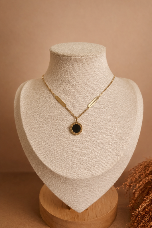 COLLIER CLAIRE